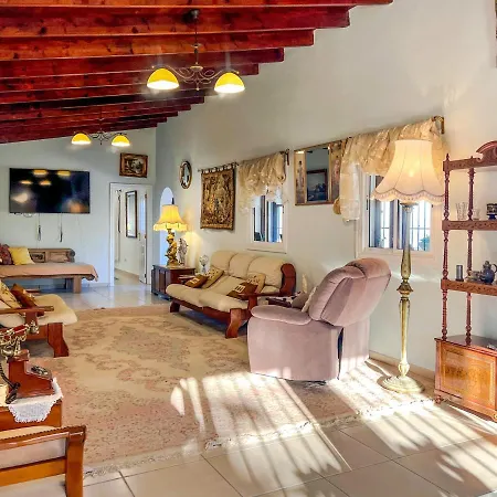 Alpesi faház Exquisite Rural House With Garden, Pool And Sea Views Arico Viejo