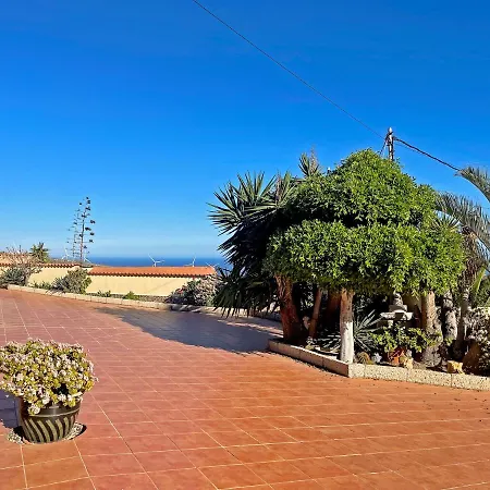 Alpesi faház Exquisite Rural House With Garden, Pool And Sea Views Arico Viejo