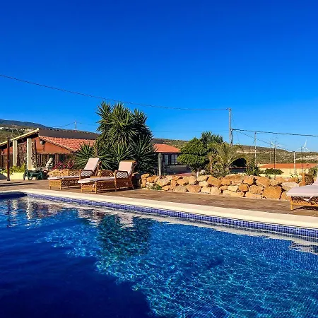 Exquisite Rural House With Garden, Pool And Sea Views Alpesi faház