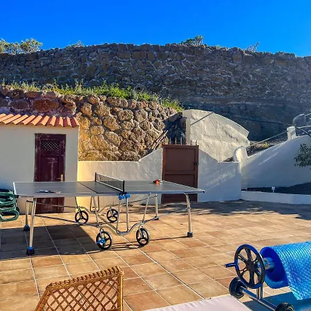 Alpesi faház Exquisite Rural House With Garden, Pool And Sea Views Arico Viejo