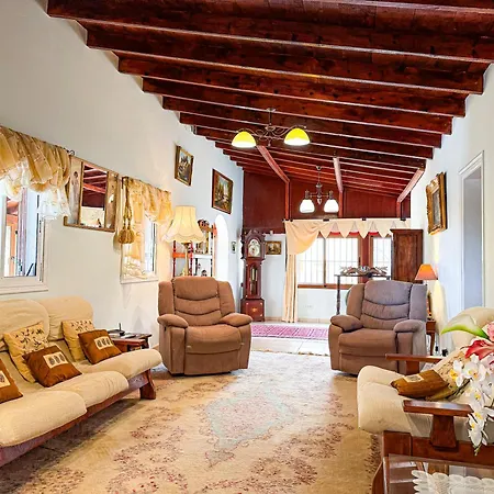 Alpesi faház Exquisite Rural House With Garden, Pool And Sea Views Arico Viejo