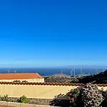 Exquisite Rural House With Garden, Pool And Sea Views Domek alpejski Arico Viejo