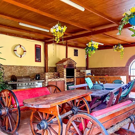 Exquisite Rural House With Garden, Pool And Sea Views